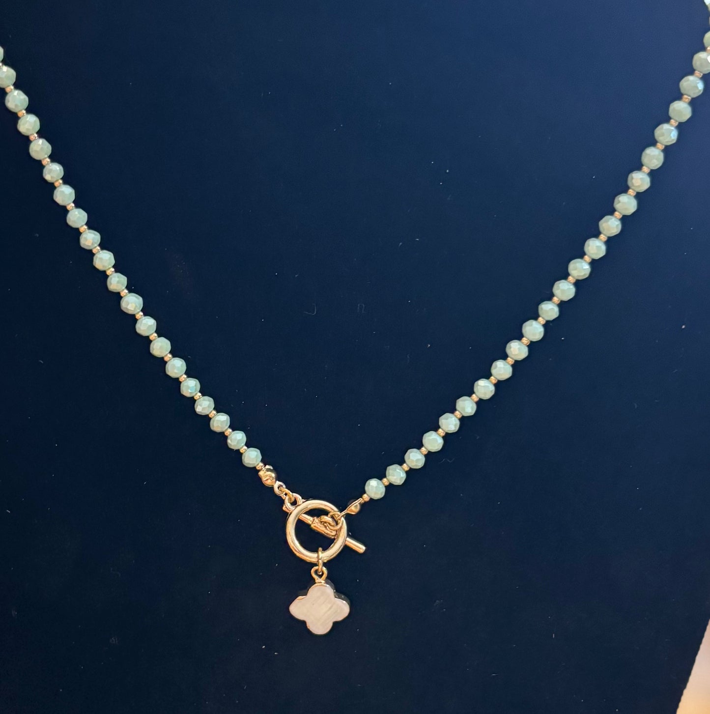 Mint green toggle front
