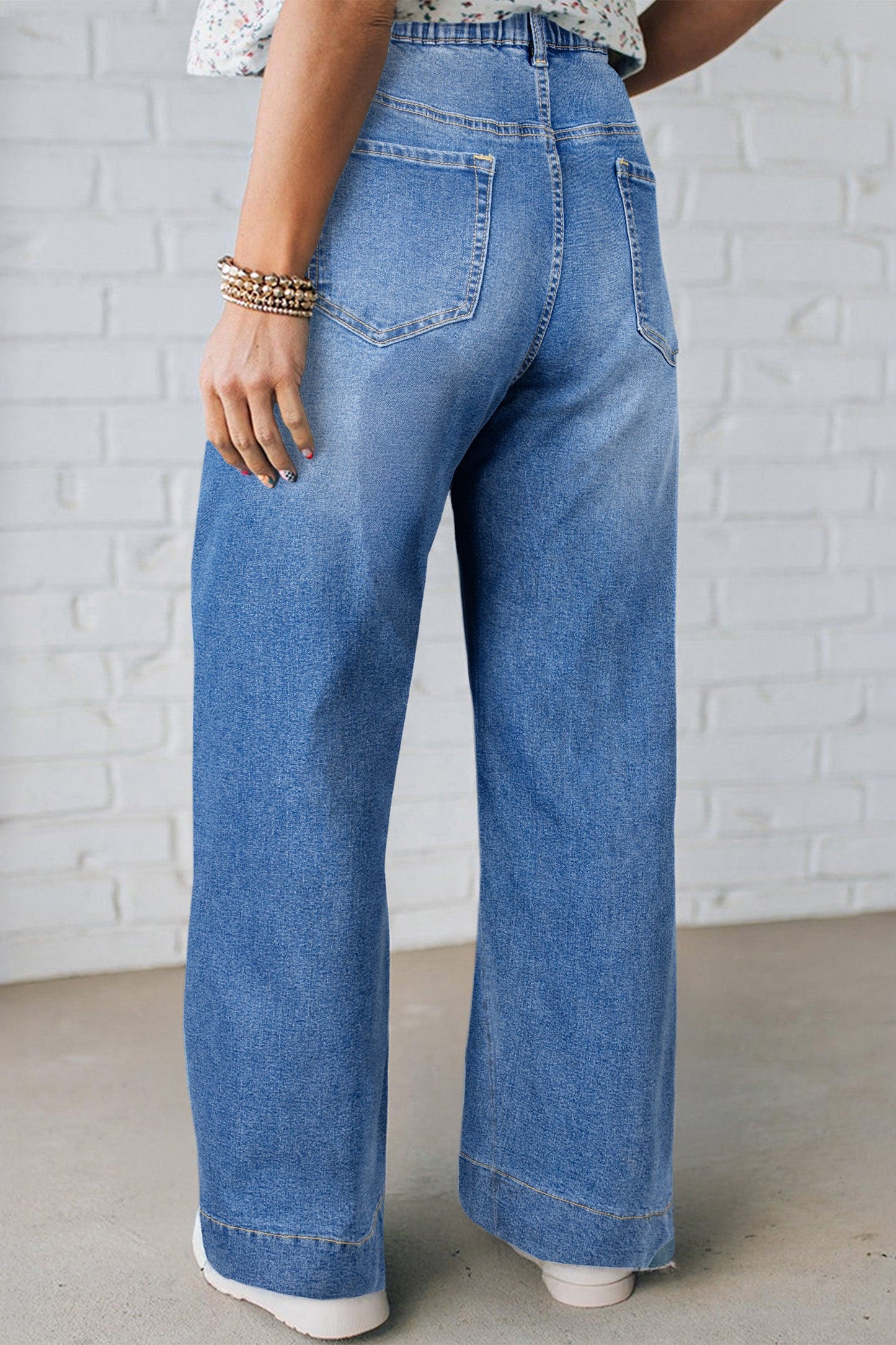 Light Blue Acid Wash Contrast Lace-up Plus Size Jeans
