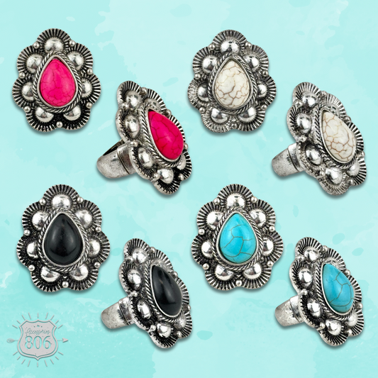 Scalloped stone teardrop stretch ring