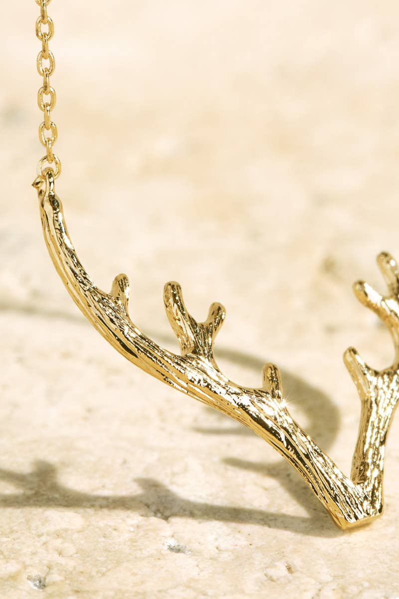 Brass Textured Metal Antler Short Necklace: Gold / OS