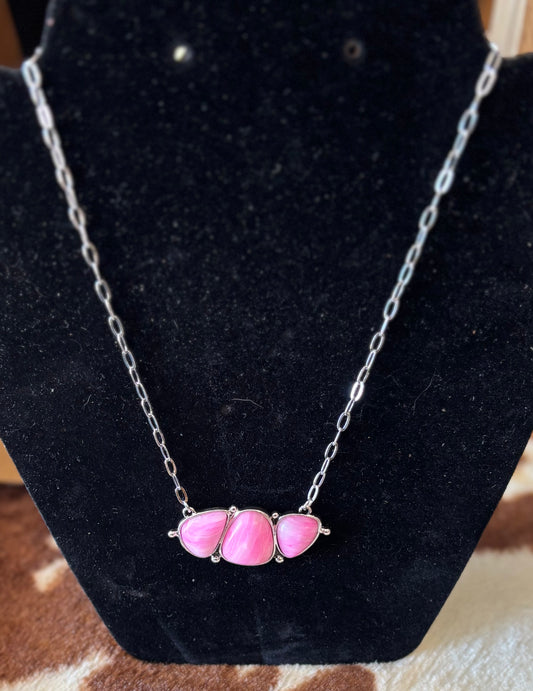 Triple stone pink