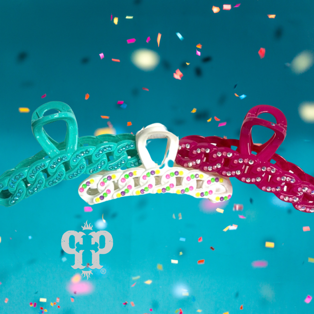 Scalloped rhinestone hair claw