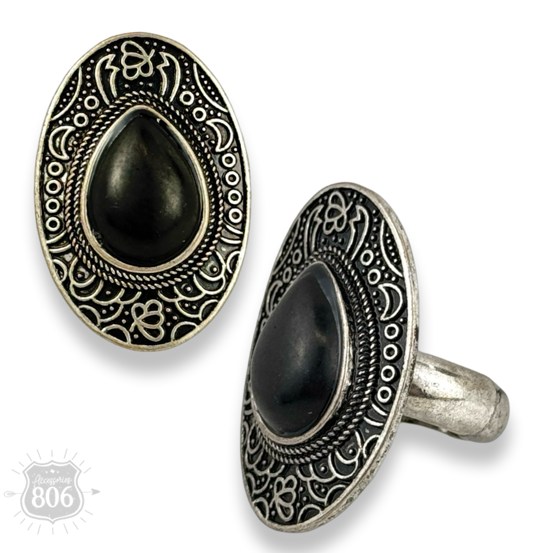 Etched oval stone ring