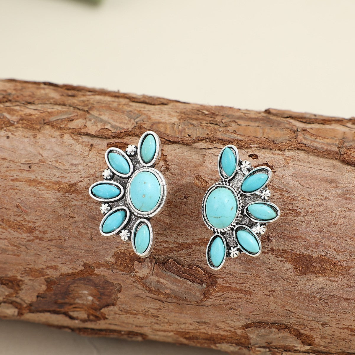 Women's Geometric Flower Embedded Turquoise Fashion Bohemian Earrings
