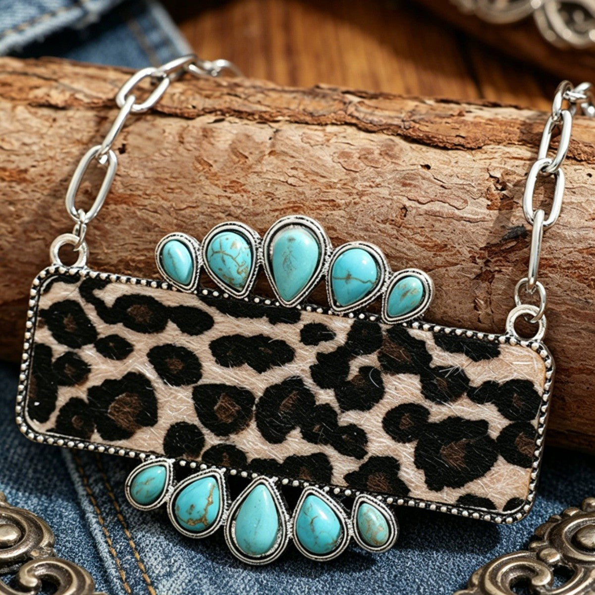Vintage Bohemian Fashion Geometry Pattern With Turquoise Leopard Print Necklace