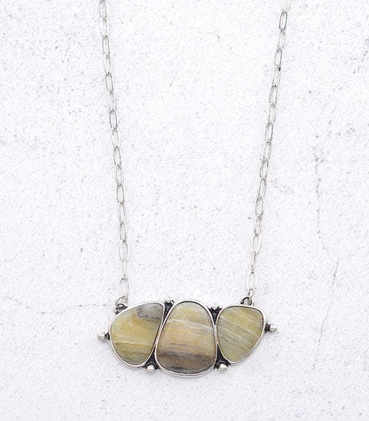Western Semi Stone Necklace: Natural