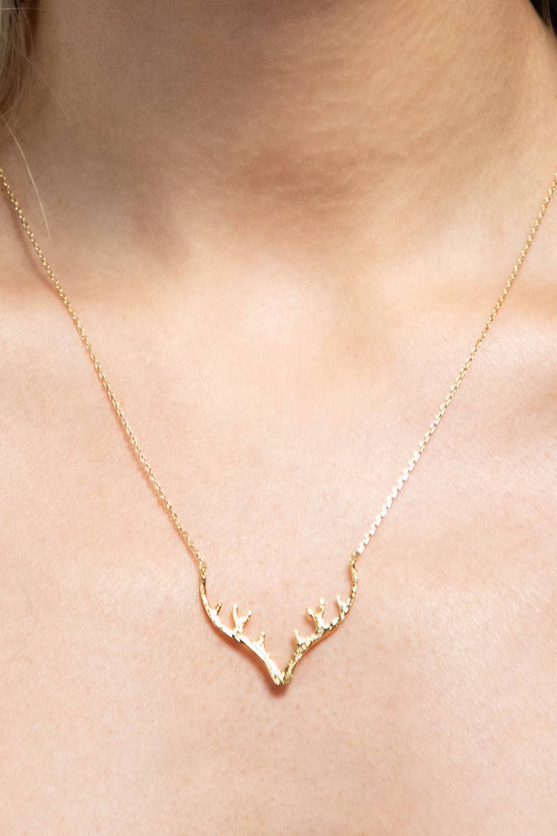 Brass Textured Metal Antler Short Necklace: Gold / OS