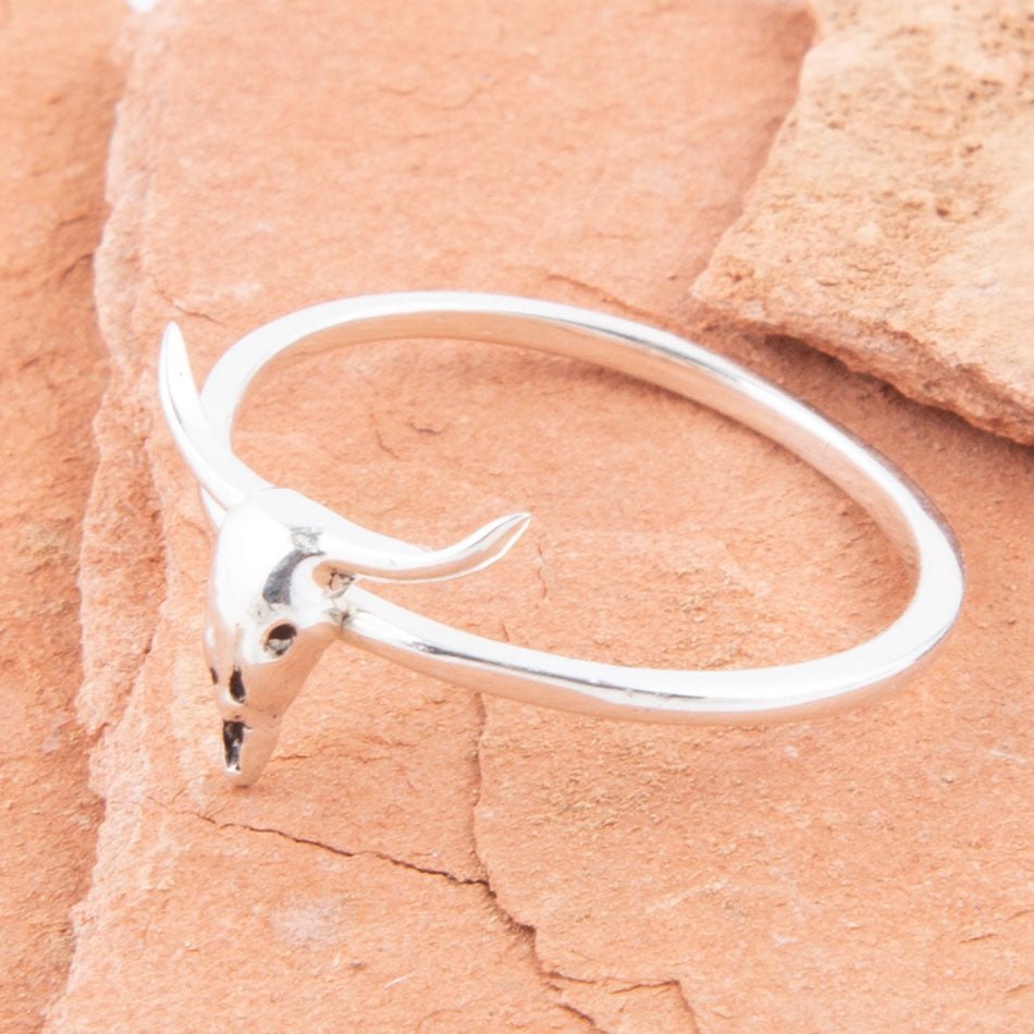 Dainty Longhorn Ring